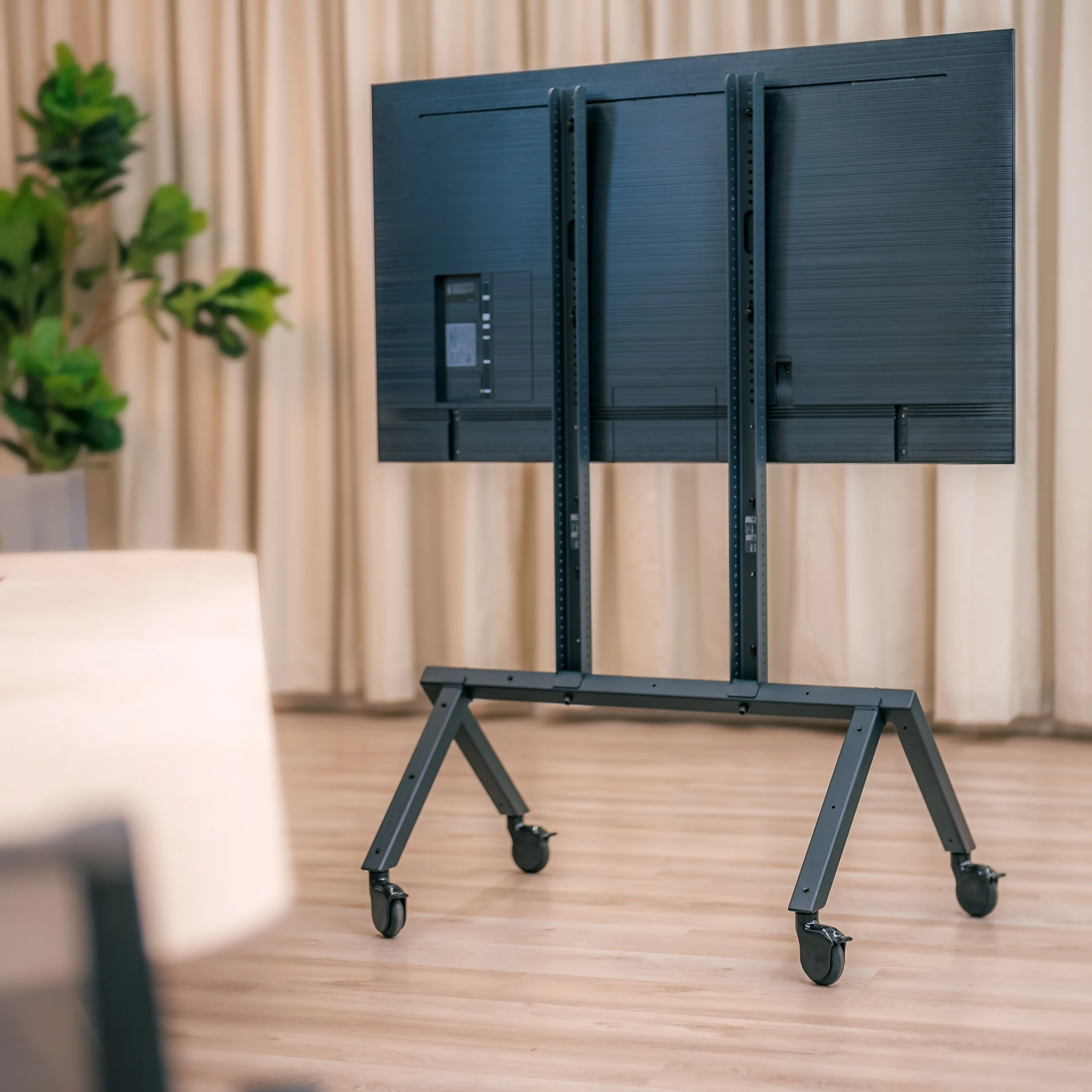 Heckler AV Cart – Basis-Konfiguration