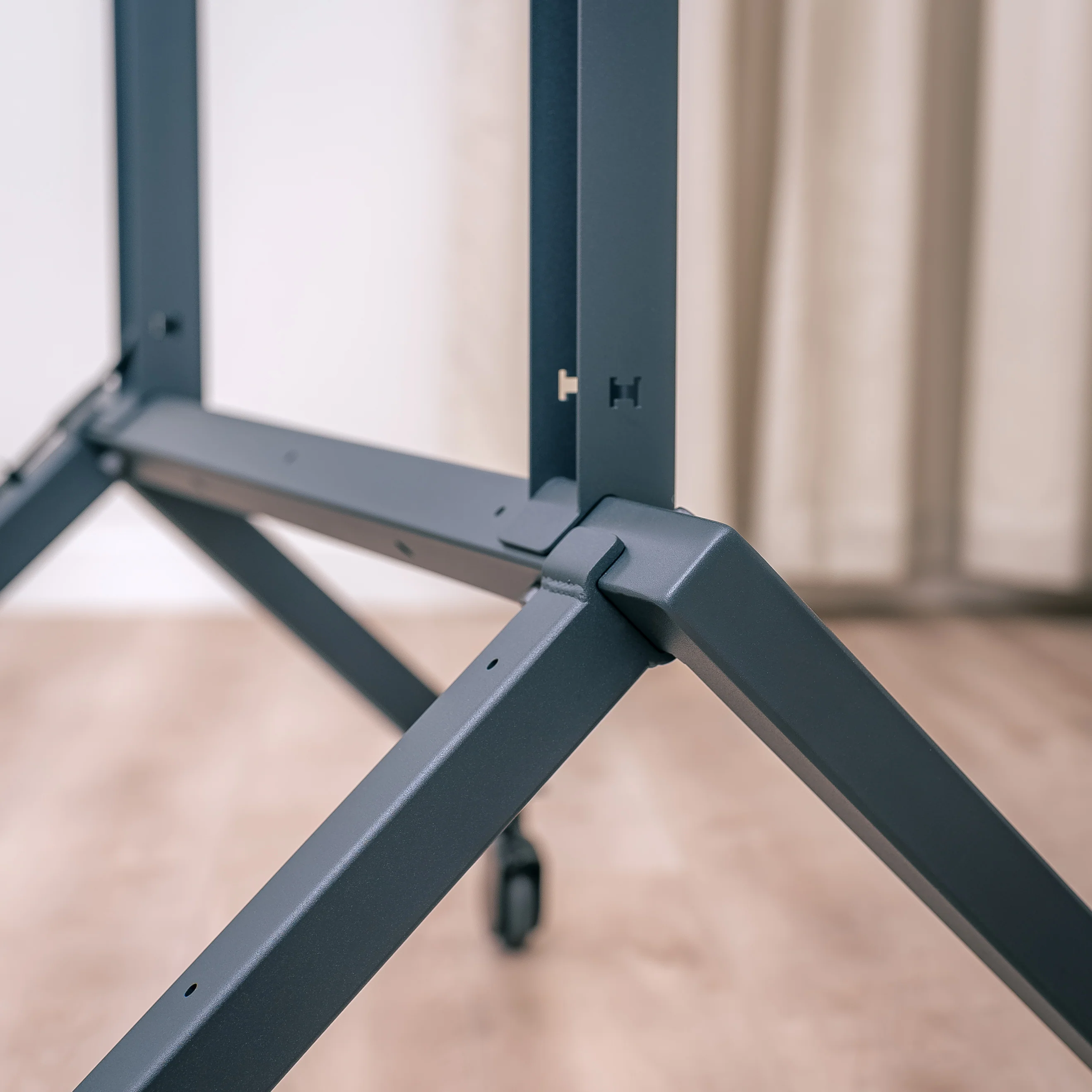 Heckler AV Cart für DTEN D7 75