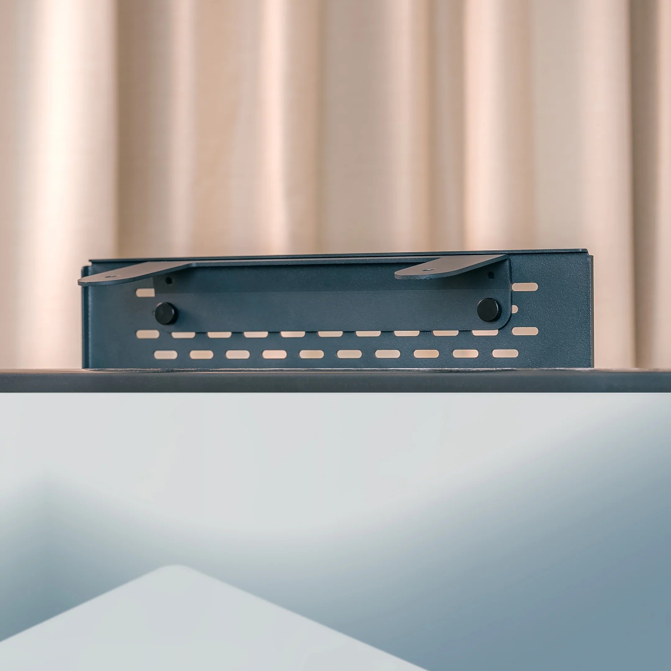 Heckler Wagenhalterung für Logitech Rally Bar